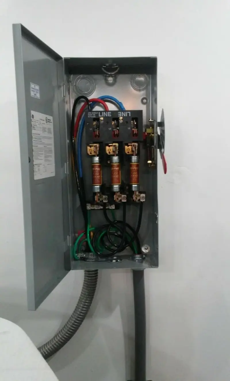 Three-phase disconnect switch installed for Smoke Detector Installation in Lake Sarasota